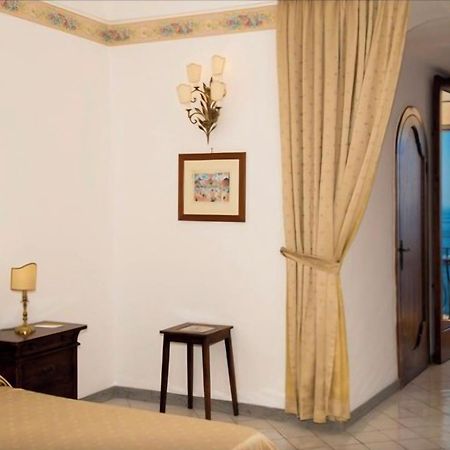 Hotel Miramare Positano Exteriör bild